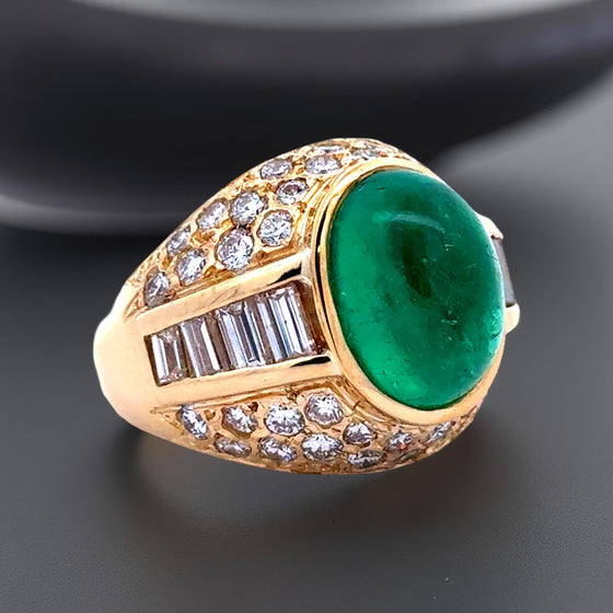 Certified 5.95ct Colombia Emerald and Diamond Yellow Gold Ring