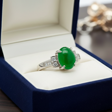 Fine Jade and Diamond Platinum Ring