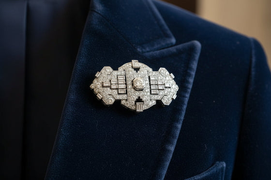 Art Deco 17.50 ctw Diamond (Center Diamond 2.50 ct), Platinum and 18K White Gold Brooch