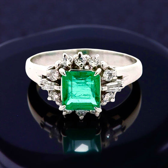 Fine Emerald and Diamond Platinum Ring