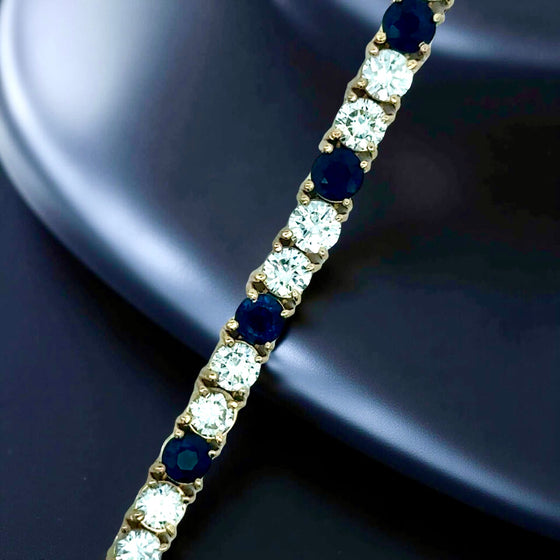 Diamond and Sapphire 18K Yellow Gold Neklace
