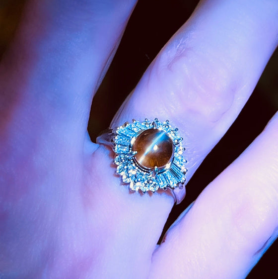 Cat's Eye Green Chrysoberyl & Diamond Platinum Ring