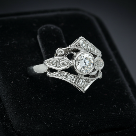 Art Deco 1920's Diamond Platinum Ring