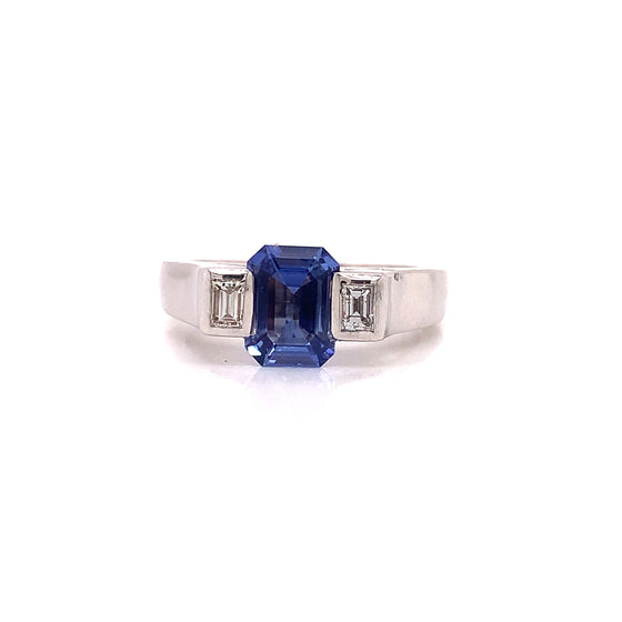 Fine Ceylon Sapphire and Diamond Platinum 3-Stone Ring