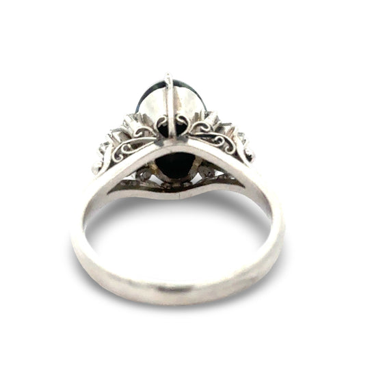 Fine Emerald and Diamond Platinum Ring