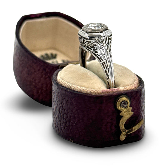 Art Deco 1920's Diamond Filigree 18K White Gold Ring