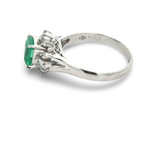 Fine Emerald and Diamond Platinum Ring