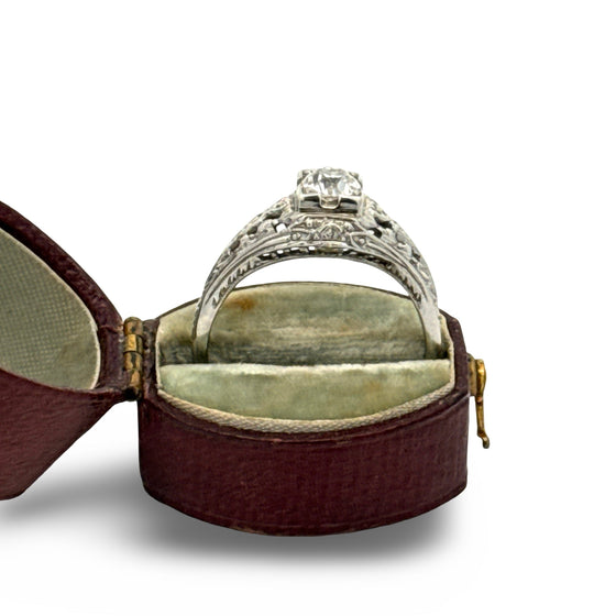 Art Deco 1920's Diamond 18K White Gold Ring